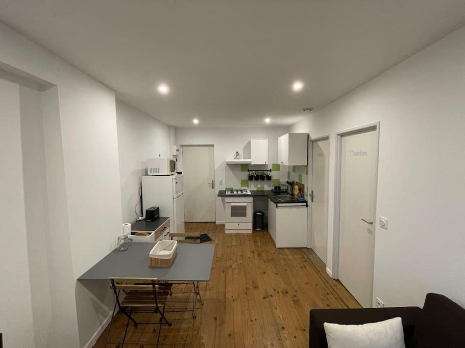 Le Peageois : Appartement Lumineux Et Calme Bourg-de-Peage Luaran gambar